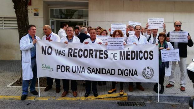 Protesta médica en Cádiz contra «los recortes»