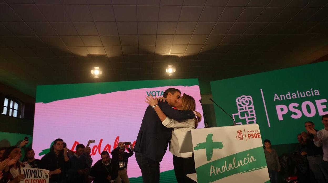 Pedro Sánchez y Susana Díaz en el mitin en Chiclana.