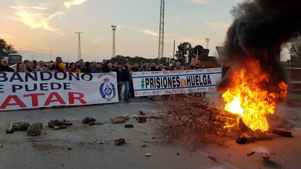 Suspenden el juicio por el asesinato de una anciana en La Rinconada por la huelga en prisiones