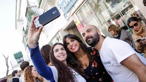 Teresa Rodríguez: «Por más latas de atún que robe un inmigrante nunca llegará a lo que ha robado el PP»