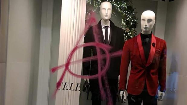 Colectivos de periodistas de Cádiz condenan las agresiones hacia profesionales en la manifestación contra VOX