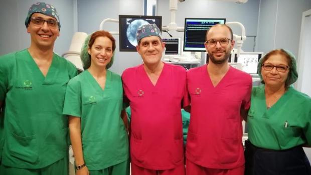 Implantan un dispositivo Reducer en el Hospital La Salud