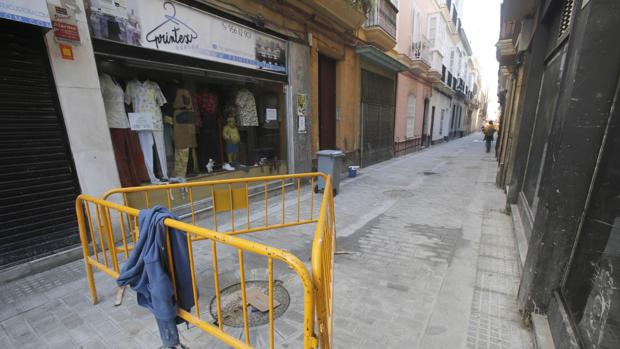 Aguas de Cádiz finaliza las obras de mejora de las canalizaciones de la calle Veedor