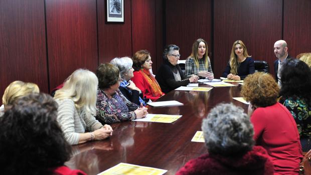 Cinco asociaciones de mujeres impulsan un proyecto de participación social