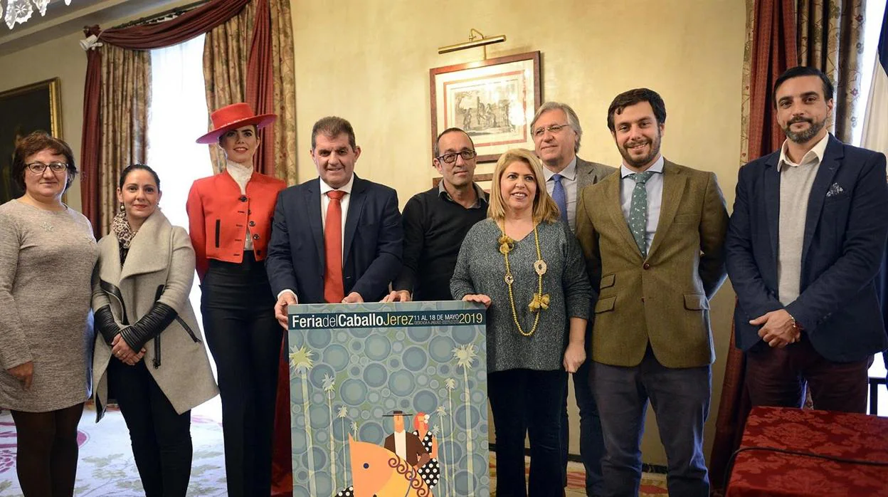 Los responsables municipales de Jerez y Jabugo durante la presentación del cartel anunciador.