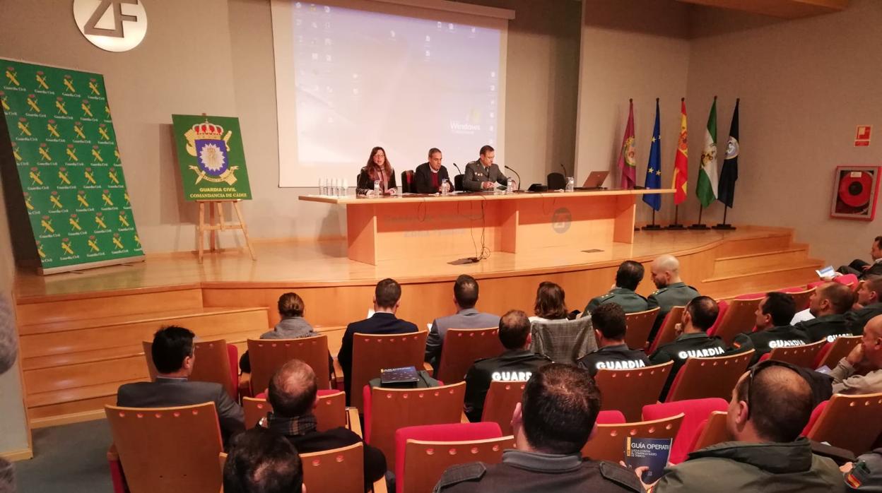 Arranca en Cádiz la Jornada sobre contrabando de tabaco