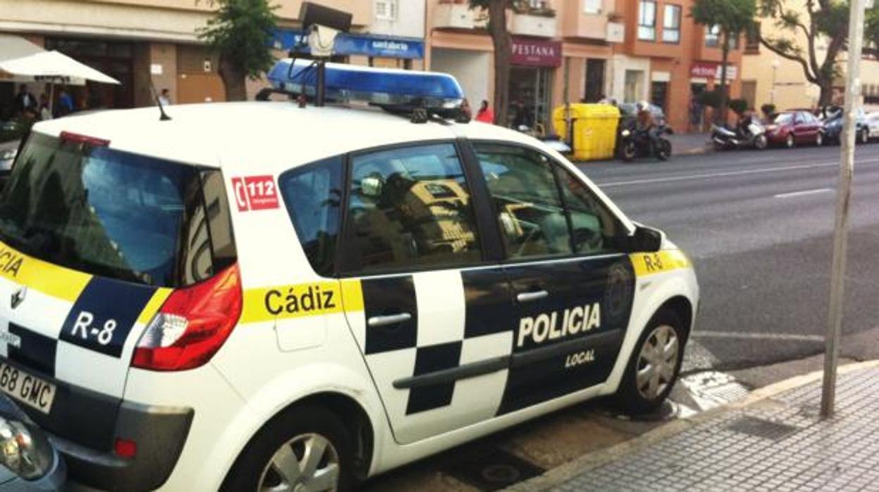 La Policía Local ha detenido a este individuo por un delito de amenazas.