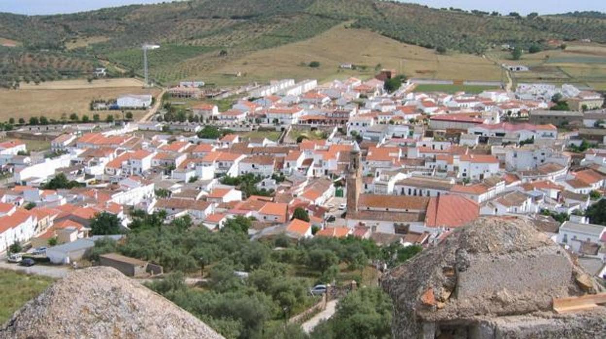 Panorámica del municipio sevillano de Alanís de la Sierra