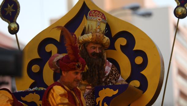 Melchor, Gaspar y Baltasar recorren las calles de Cádiz