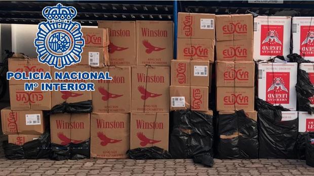 Detienen a 11 personas en La Línea e intervienen más de 22.000 cajetillas de tabaco