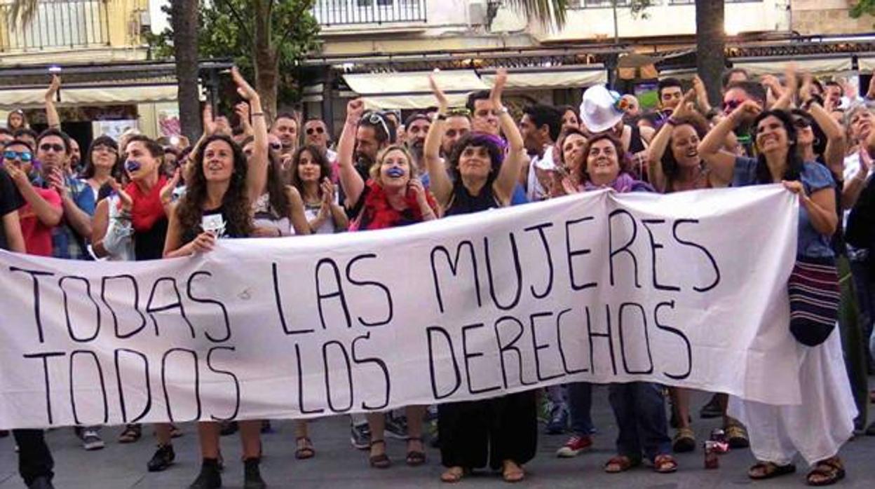 Colectivos feministas llaman hoy a la movilización «por la lucha de derechos»