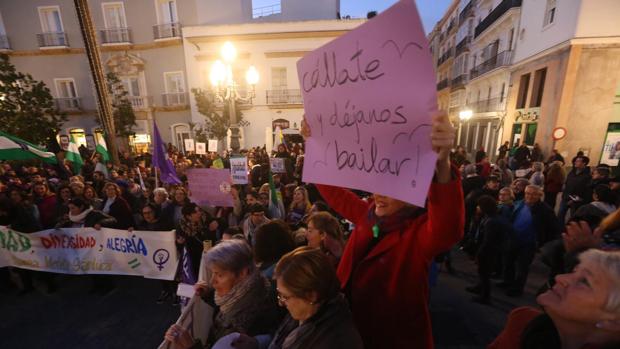 Clamor feminista de miles de personas en San Juan de Dios