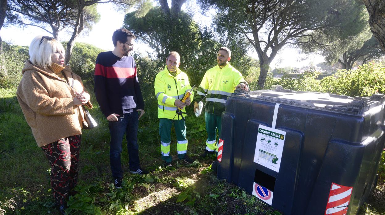 Muestra de la reutilización de los contenedores de basura.