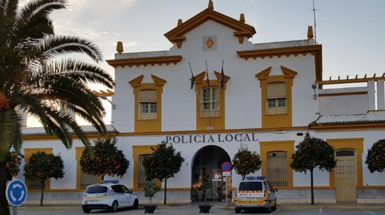 El Ayuntamiento de Écija convoca nueve plazas de policía local vacantes en su plantilla