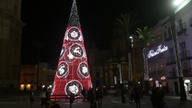 Navarro anuncia el archivo de la denuncia del PP del alumbrado de la Navidad de 2016