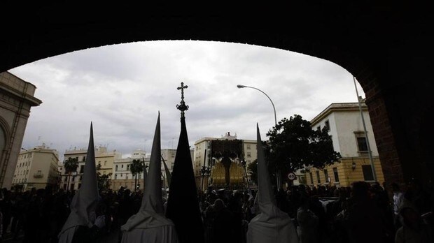 El tiempo en Cádiz en la Semana Santa de 2019: la amenaza de lluvia llegará el Jueves Santo