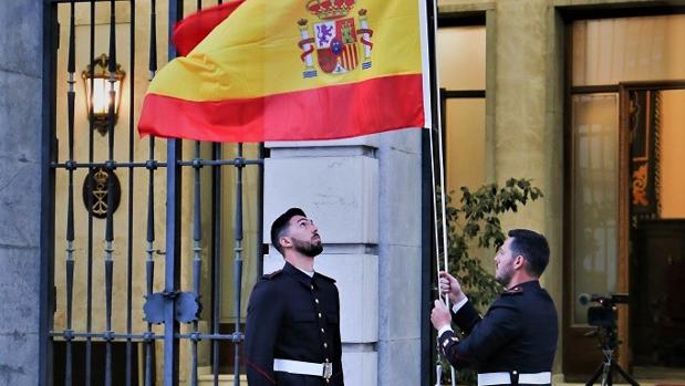 Arriado solemne de Bandera en la antigua Capitanía de San Fernando