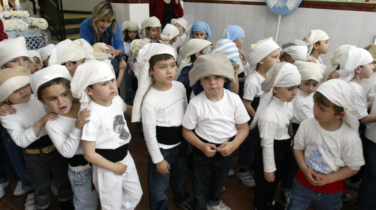 Procesión de niños en el colegio Nuestra Señora del Rosario de Sevilla, en una imagen de archivo