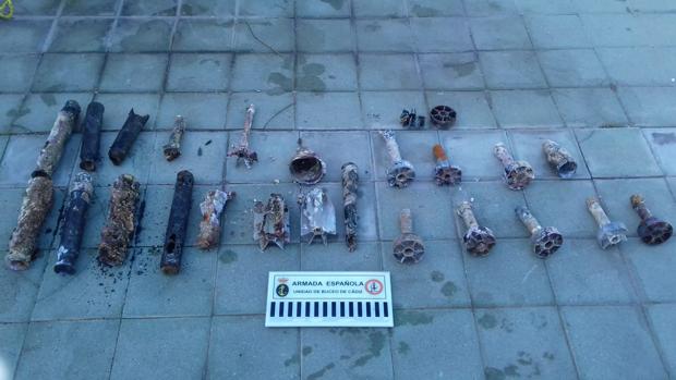 La Unidad de Buceo de Cádiz neutraliza y retira varios proyectiles en Melilla