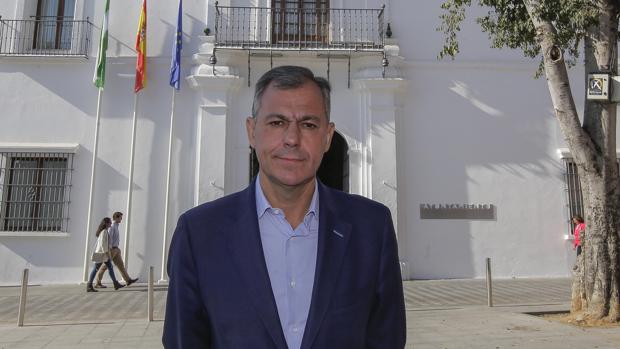 José Luis Sanz: «Vamos a licitar los tramos que quedan de la SE-40 para finalizar esta carretera cuanto antes»