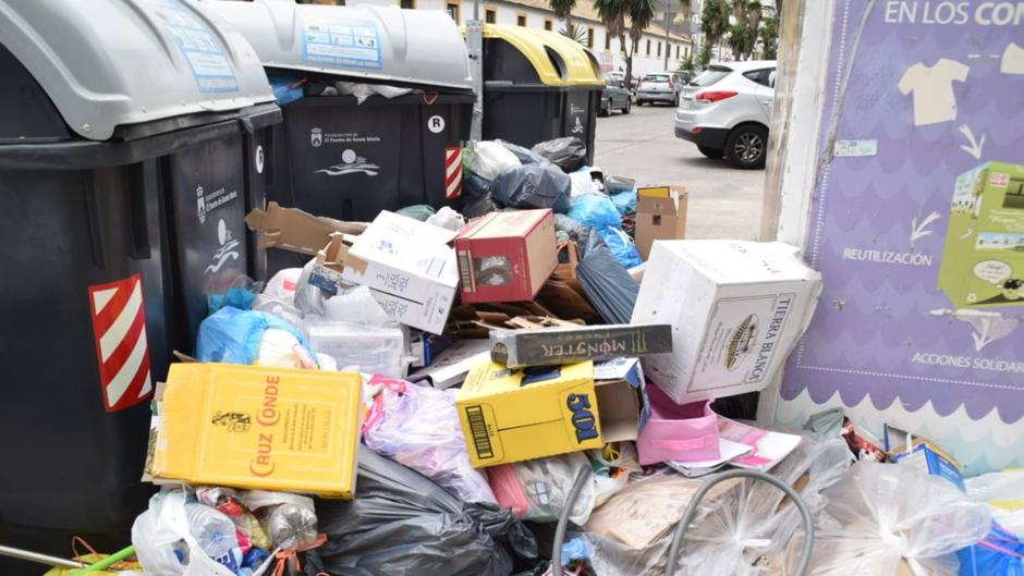 VÍDEO: La basura desborda las calles de El Puerto