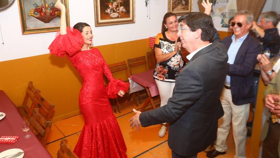 VÍDEO: Inés Arrimadas y Juan Marín, por sevillanas en la Feria de Jerez