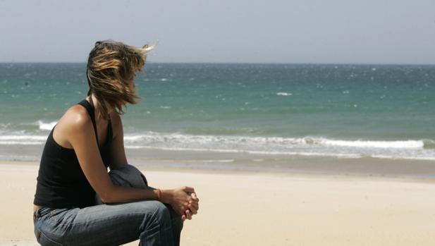 El tiempo en Cádiz: El levante fuerte arrasa con un soleado domingo de playa