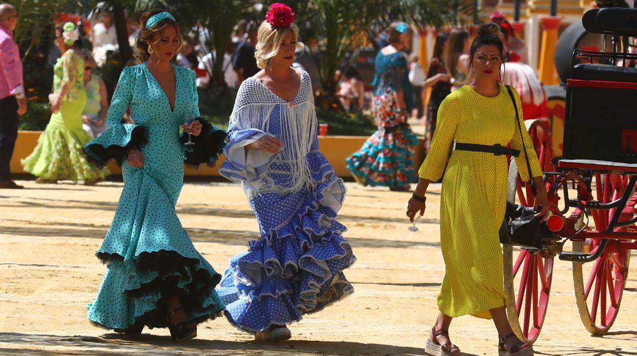 El servicio de acompañamiento de mujeres es una de las novedades de esta Feria de Jerez.