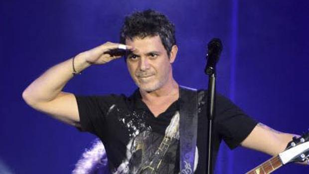 Alejandro Sanz: «Envidiosos los de arriba que nos han robado tu talento demasiado pronto»