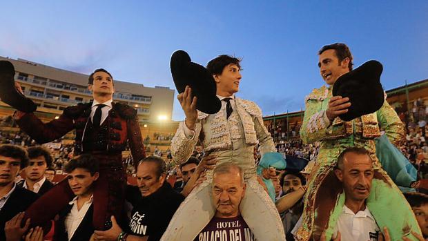 Toros en la Feria de Jerez: Muchas orejas y poco brillo