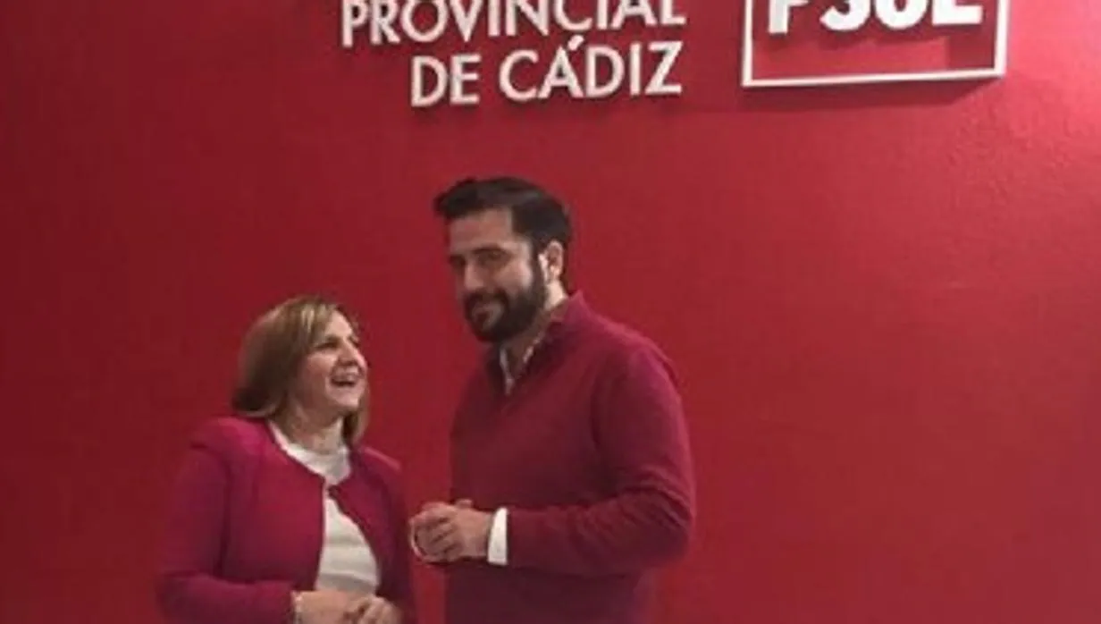 Irene García, presidenta de la Diputación, con Fran González, candidato a la Alcaldía en Cádiz.