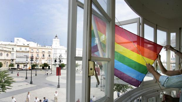 Entra en vigor el primer Plan contra la ‘LGTBIfobia’ en Cádiz