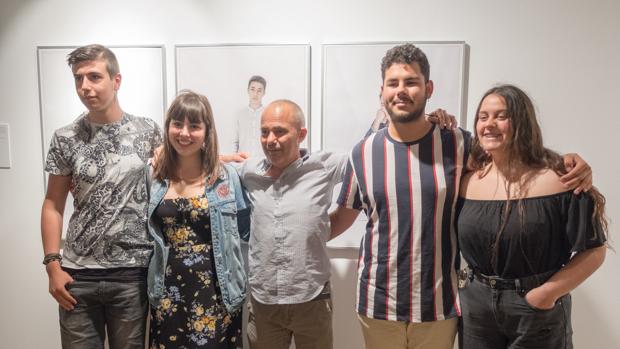 La muestra fotográfica 'El vuelo de Ícaro' ve la luz en Cádiz