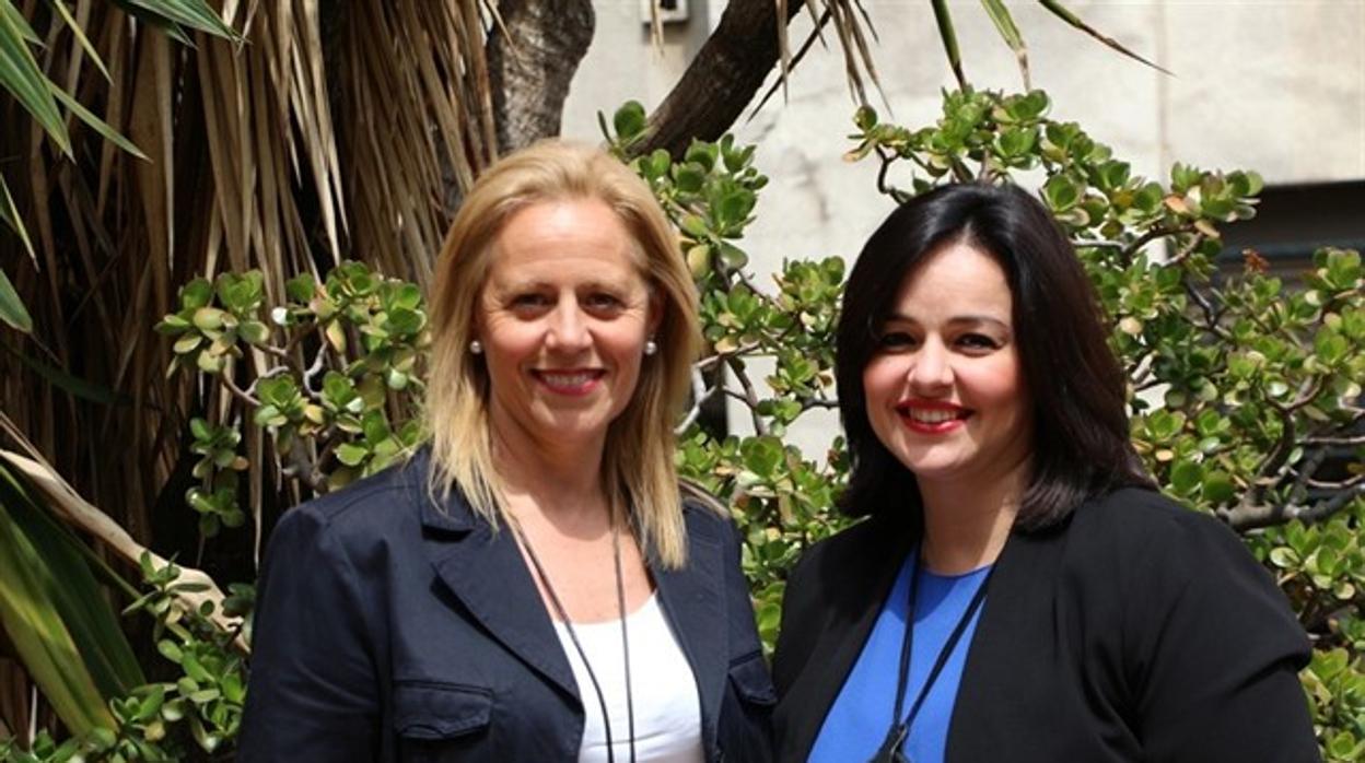 La alcaldable popular Lola Romero junto a la presidenta del PP de Sevilla, Virginia Pérez