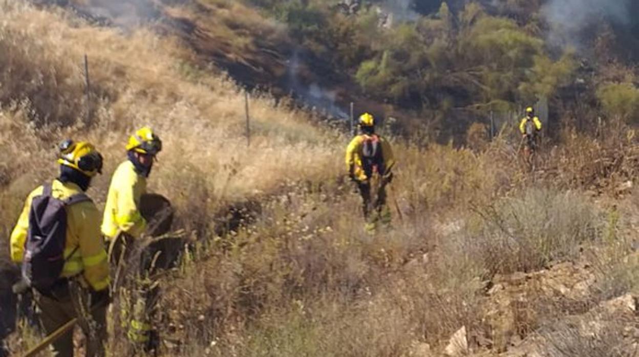 El Infoca informa de un incendio producido en la Cuesta de la Media Fanega de El Garrobo