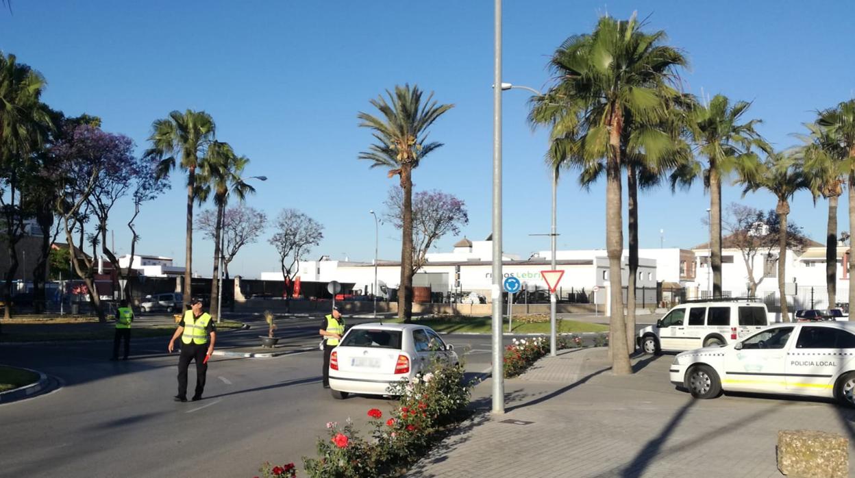 La Policía Local de Lebrija ha llevado a cabo más de 200 pruebas de alcoholemia a conductores durante la semana pasada