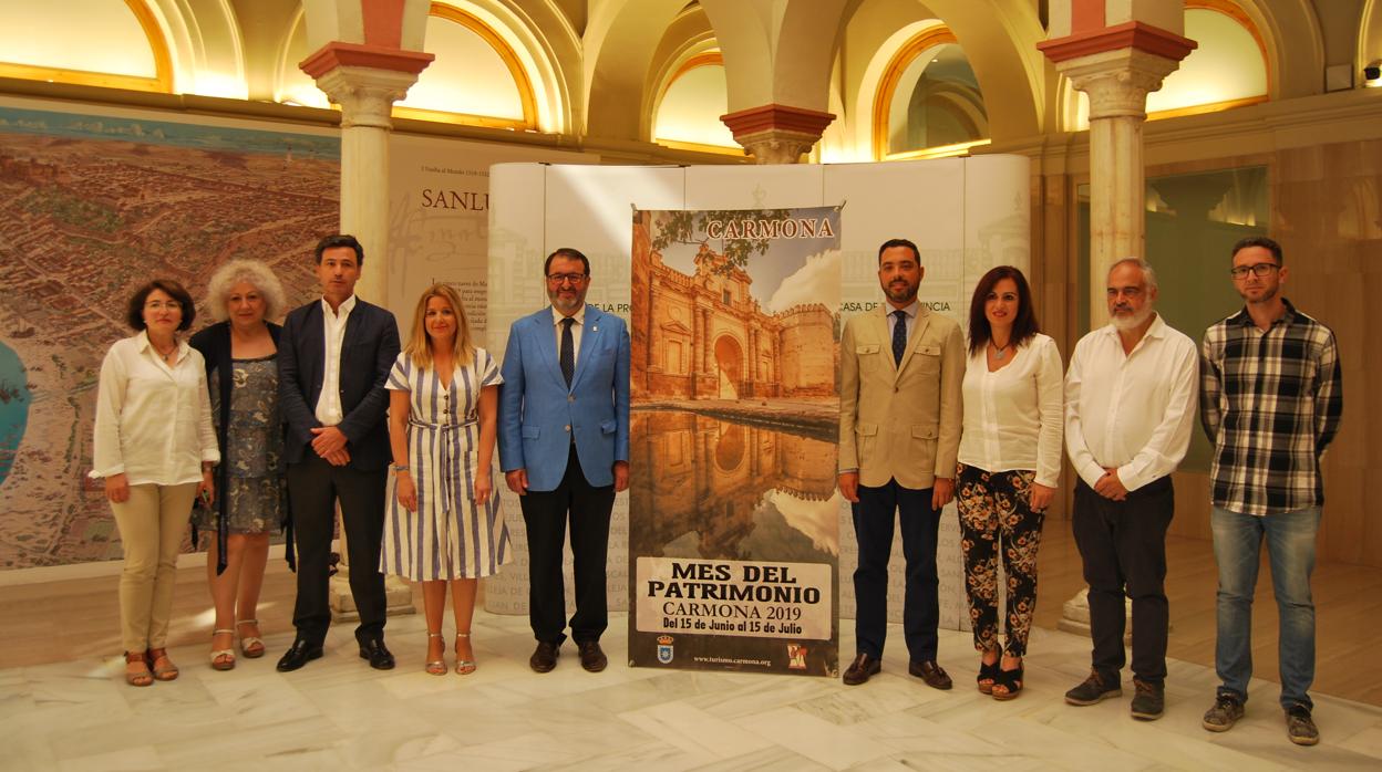 Responsables municipales y empresas turísticas que participan en las actividades del Mes del Patrimonio