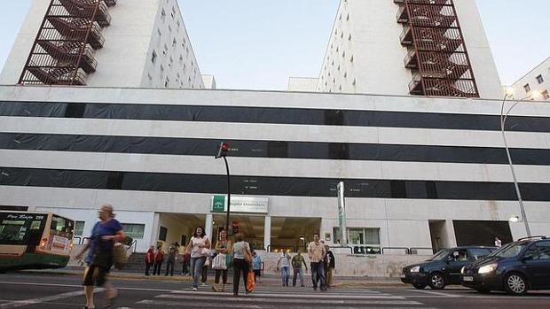 La Junta abrirá en menos de 48 horas las camas cerradas del Hospital Puerta del Mar si hay demanda