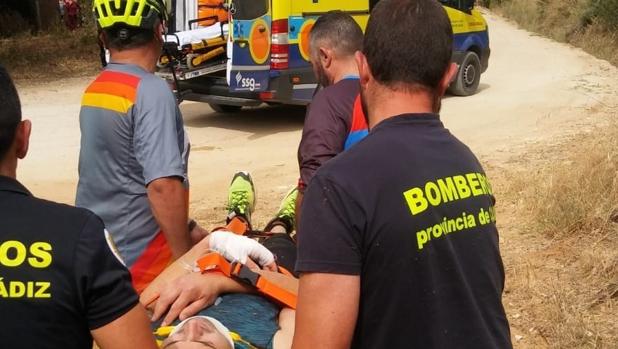 Herido un ciclista tras caer por un terraplén en El Bosque