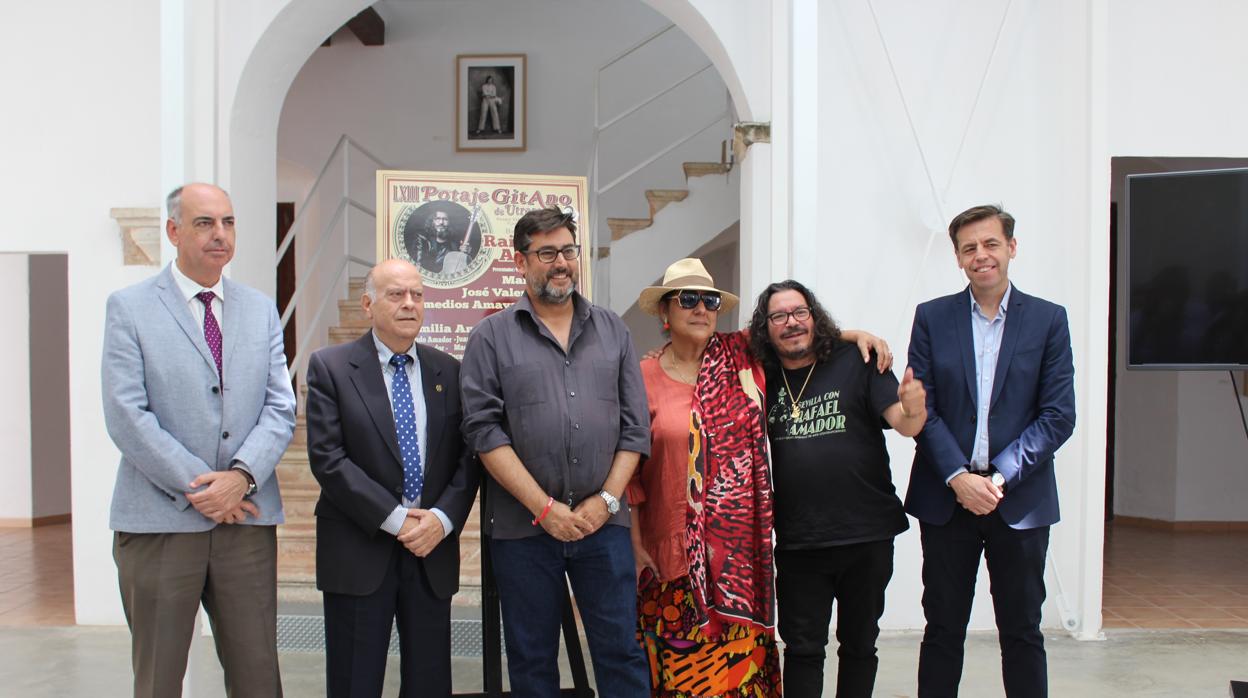 Raimundo Amador y Remedios Amaya han estado en la presentación del Potaje Gitano en Utrera