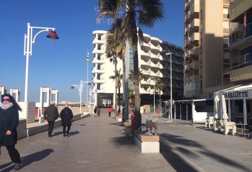 El Paseo Marítimo de Cádiz, sin aparcamientos