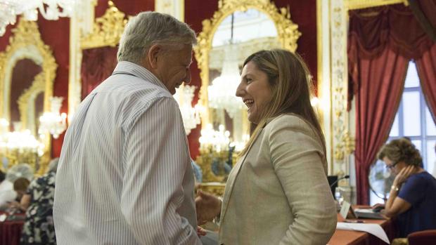 Despedida y bienvenida en la Diputación de Cádiz