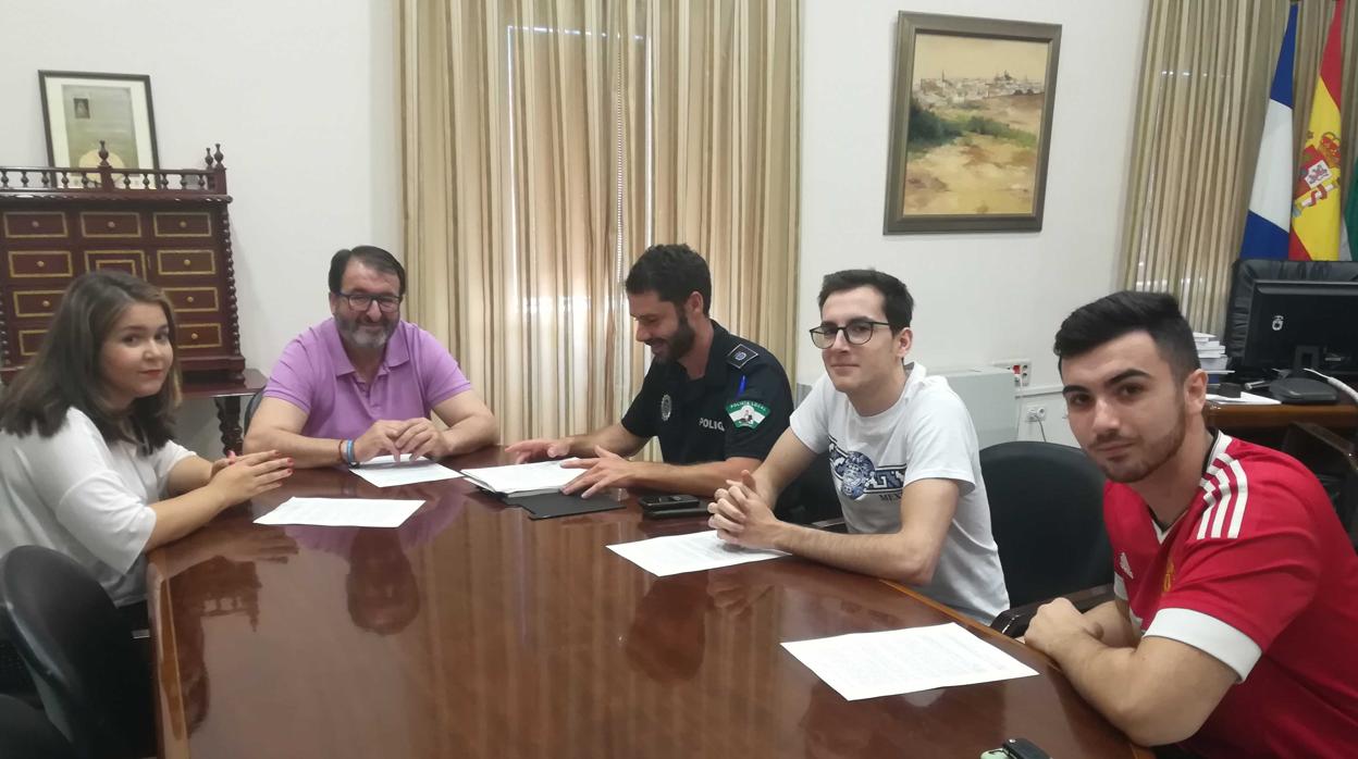 Ayuntamiento, Policía y estudiantes de la Universidad de Sevilla participan en el proyecto