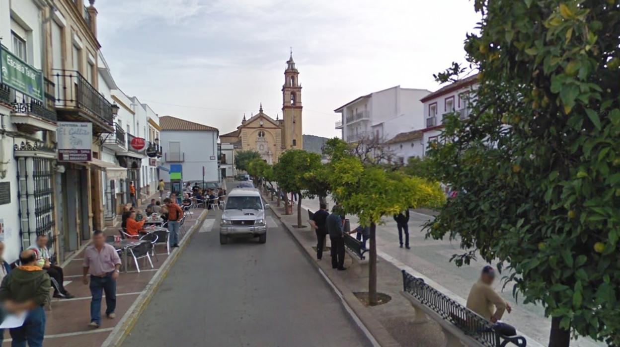 Plaza de Algodonales donde se encuentra el bar del implicado.