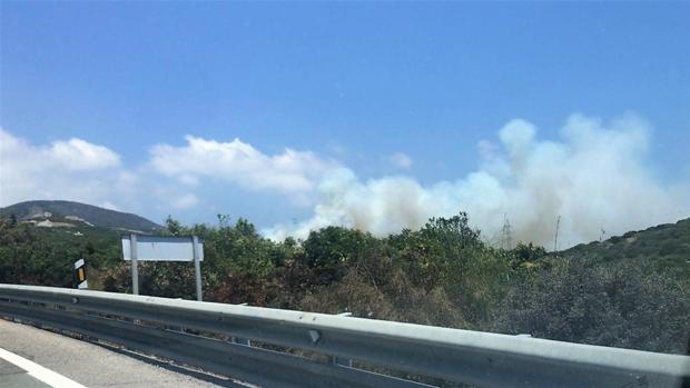 Logran estabilizar el incendio del paraje Arroyo de Matatoros, en Tarifa