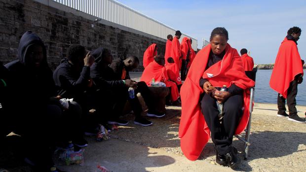 Los inmigrantes interceptados hasta junio en Cádiz descienden a la mitad respecto a 2018