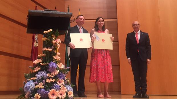 Patricia González y Alicia Romero, ganan los premios de Grado del Colegio Profesional de Economistas de Cádiz