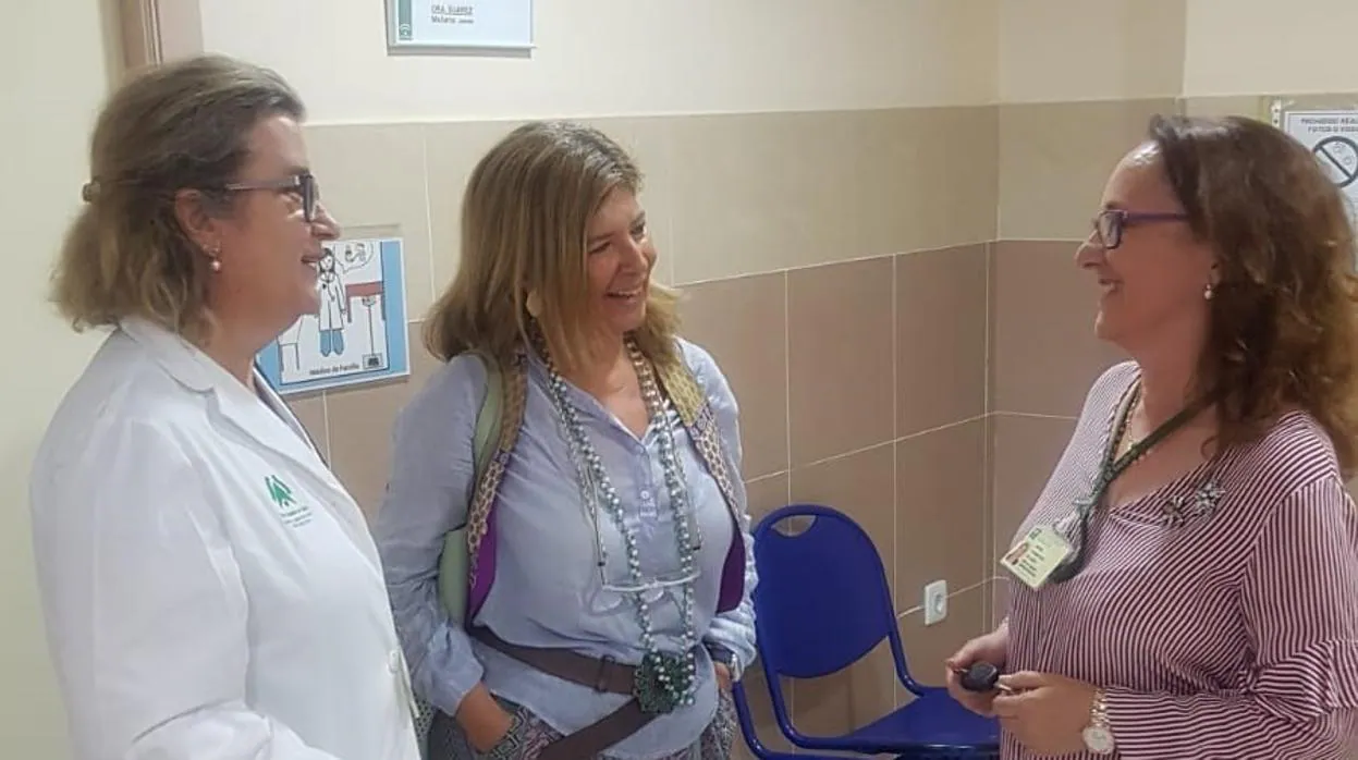 La delegada de Salud y Familias visitó este lunes el ambulatorio Puertatierra.