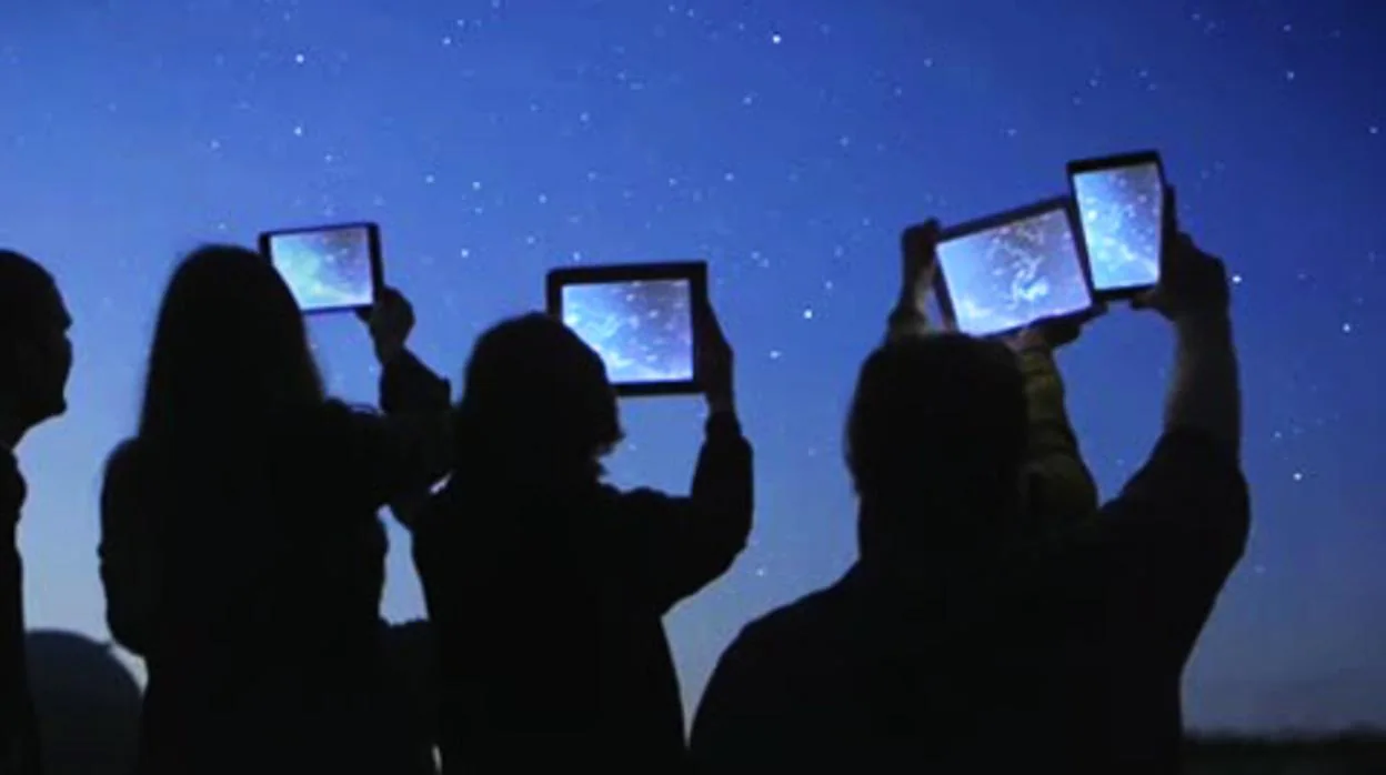 Las aplicaciones para móviles y tablets son una ayuda para conocer el cielo