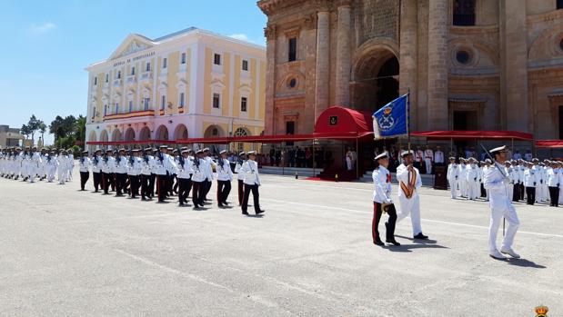 La Armada conmemora la Festividad de la Virgen del Carmen